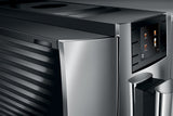 JURA E8 EB Chrome avec 49 € de café offert et 2+1 an extra de garantie